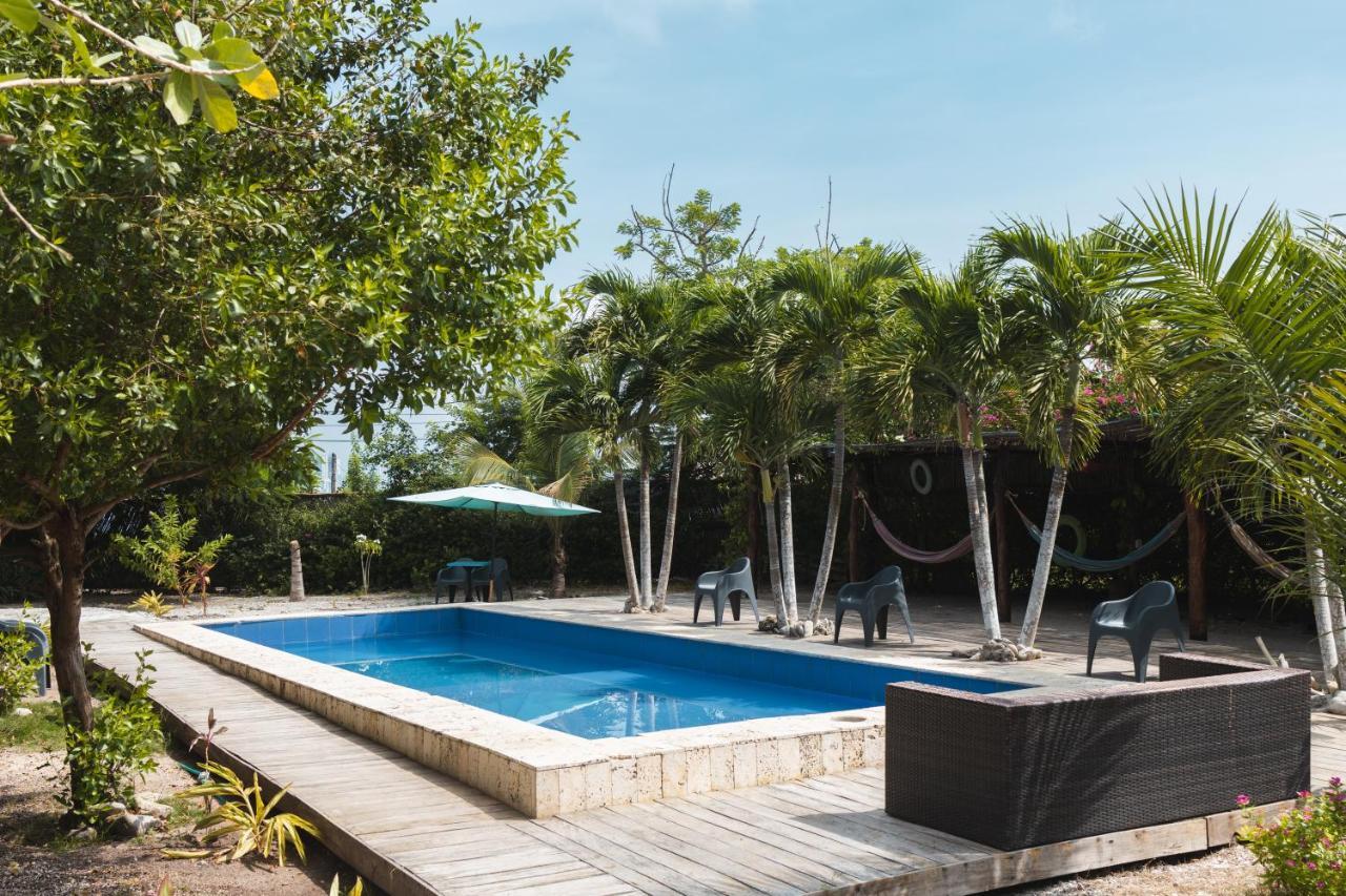 Amalife Beach Club & Hotel Tierra Bomba Buitenkant foto