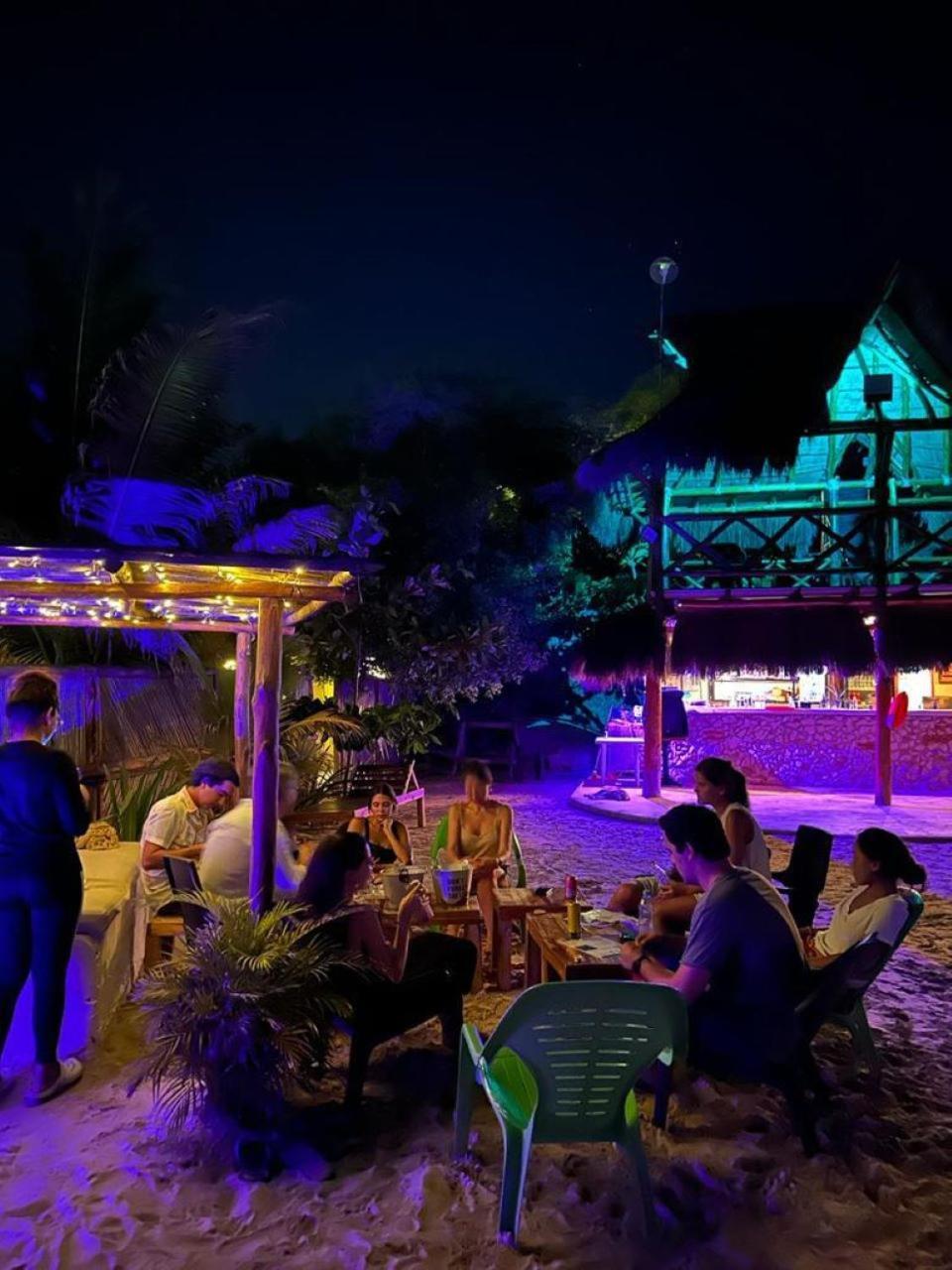 Amalife Beach Club & Hotel Tierra Bomba Buitenkant foto