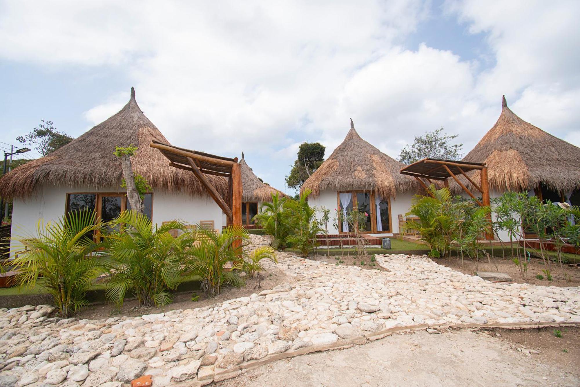 Amalife Beach Club & Hotel Tierra Bomba Buitenkant foto