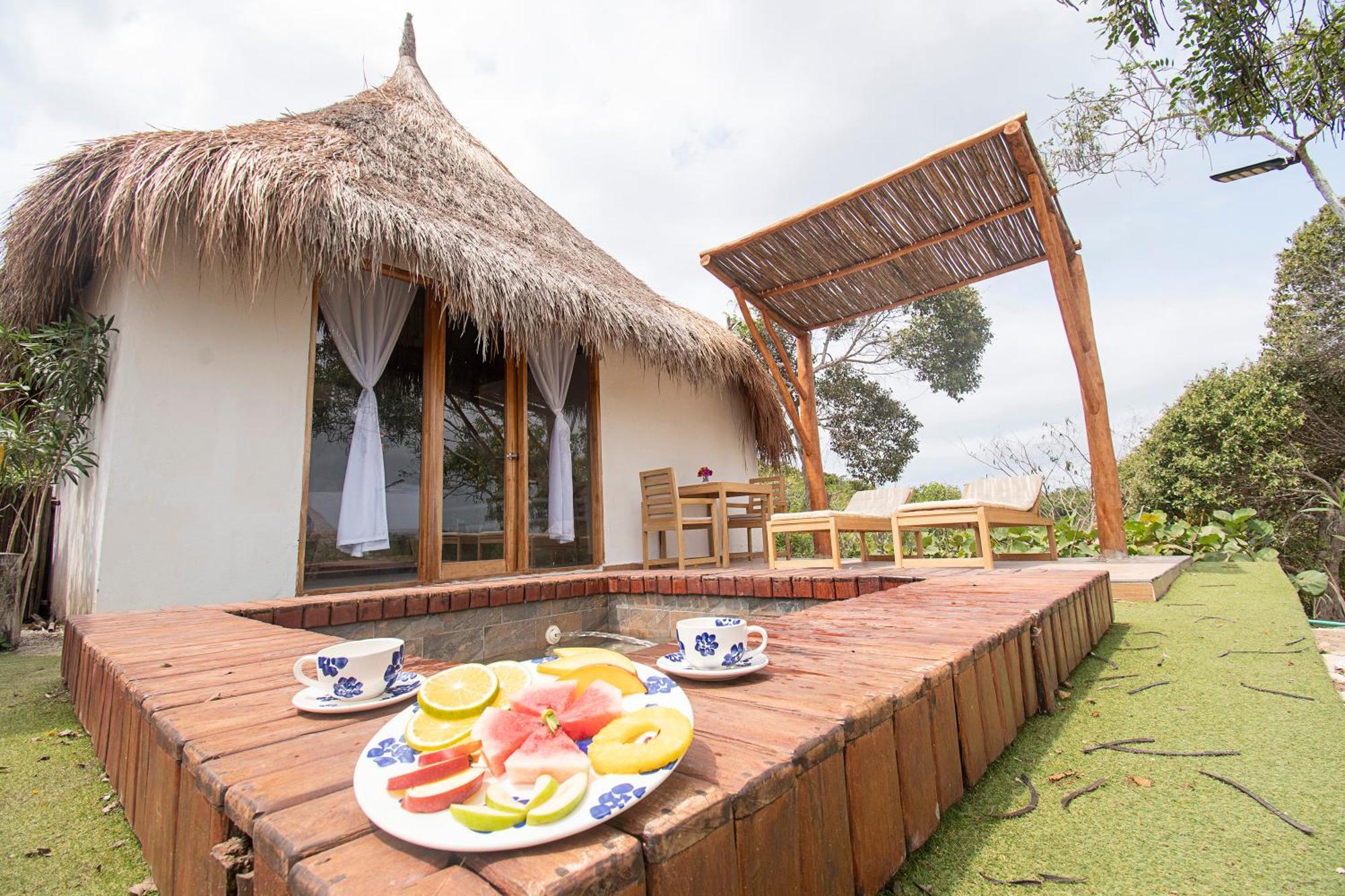 Amalife Beach Club & Hotel Tierra Bomba Buitenkant foto