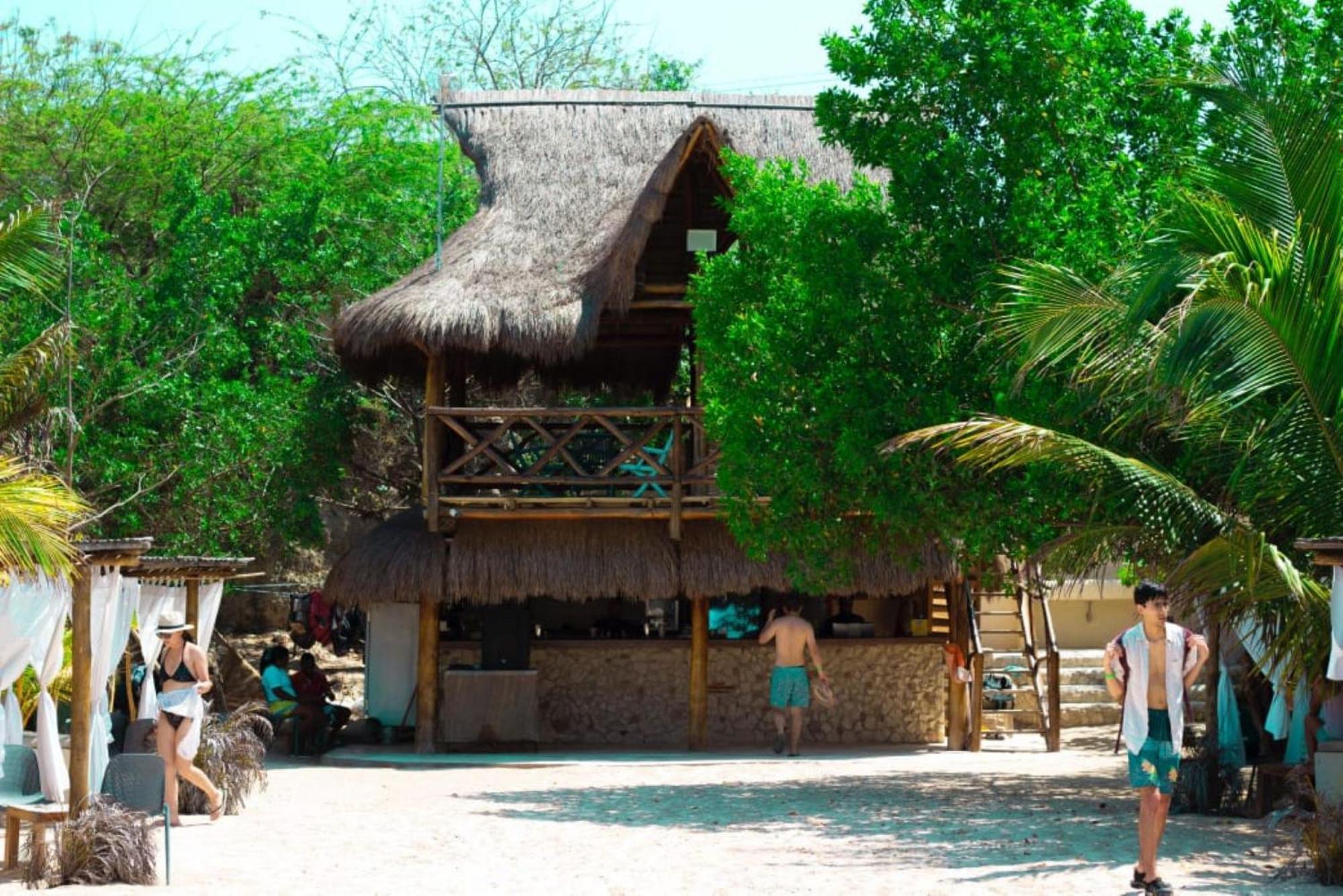 Amalife Beach Club & Hotel Tierra Bomba Buitenkant foto